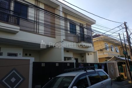 Dijual Rumah 3 Lantai Jl. Angsana Duri Kepa, Jakarta Barat - Siap Huni