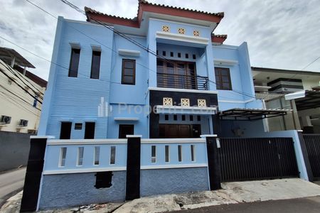 Disewakan Rumah Baru Renovasi Luas Bangunan 190m2 Siap Huni di Pasar Minggu Jakarta Selatan