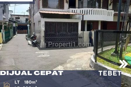 Dijual Cepat Rumah Posisi Hoek Lingkungan Aman Nyaman Tenang di Tebet Jakarta Selatan