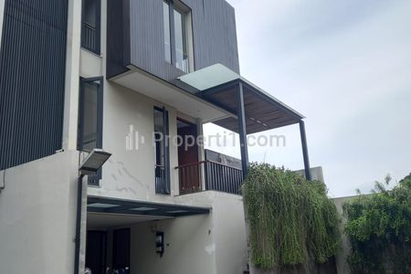 Disewakan Rumah dengan Luas Bangunan 319m2 Semi Furnished + Swimming Pool Dalam Cluster di Cilandak, Jakarta Selatan