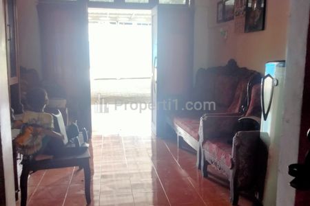 Dijual Rumah Padat Penduduknya Nol Jalan Raya Tempat Strategis di Pakal Surabaya