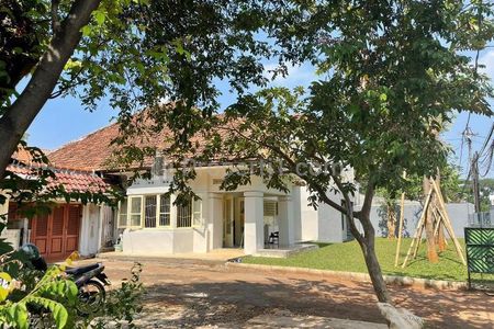 Dijual Rumah dengan Bangunan Lama di Menteng, Jakarta Pusat