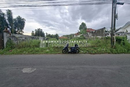 Jual Tanah Cantik Strategis Kawasan Elite Jl. Kaliurang km 6 Yogyakarta dekat UGM, PAKUWON, AL AZHAR