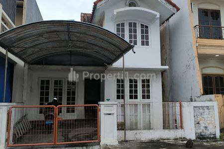 Dijual Rumah Villa Valensia Pakuwon Indah Surabaya Barat dekat Pakuwon Mall, Citraland