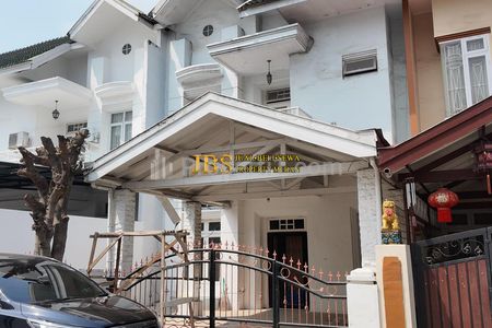 Dijual/Disewakan Rumah di Komplek Cemara Hijau Medan Jalan Metal Kondisi Siap Huni