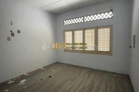 Rumah 1,5 Tingkat Dijual di Jalan Harimau - Madong Lubis, Medan