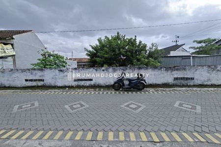 Jual Tanah Strategis di Jl. Magelang km 5 Yogyakarta Dekat JCM, UTY, MMTC, UGM