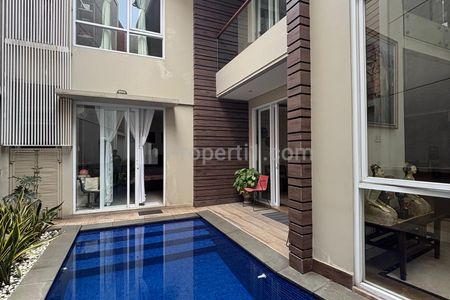 Jual Rumah Minimalis di Pondok Indah, Jakarta Selatan - Jalan Lebar & Ada Kolam Renang
