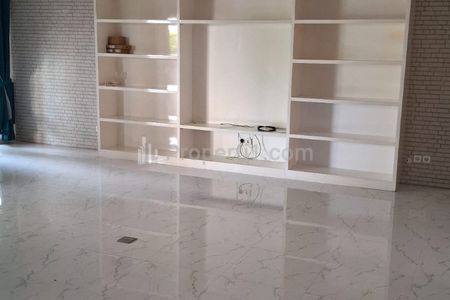 Disewakan Rumah Murah Full Furnished 2 Lantai Siap Huni Minimalis Modern di Cluster Alamanda Jakarta Garden City Jakarta Timur 