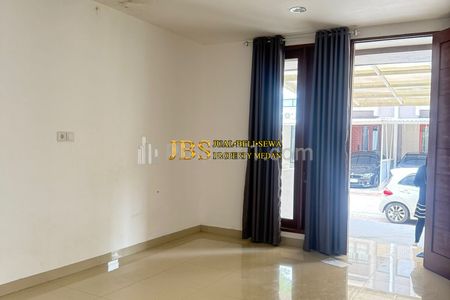 Dijual Rumah di Komplek Mayfair Residence Jalan Bunga Terompet - Medan