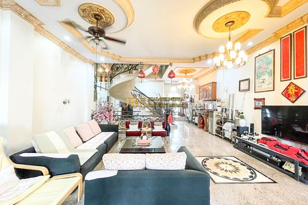 Dijual Ruko & Rumah 3,5 Tingkat Jalan Gatot Subroto / Kampung Lalang - Medan