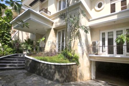 Dijual Rumah Mewah di Area Pondok Indah Jakarta Selatan SSP658