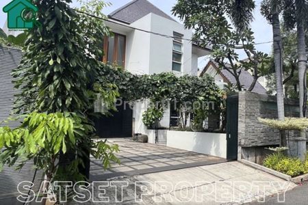 Disewakan Rumah Mewah di Area Permata Hijau Jakarta Selatan STD661