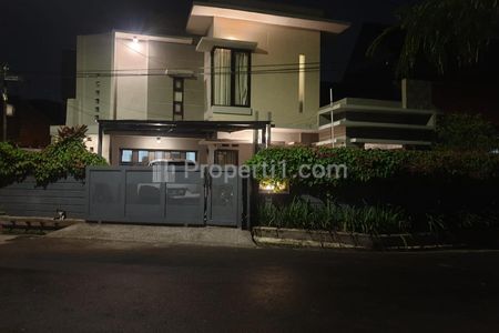 Dijual Rumah Estetik Semi Furnish di Ciateul, Tengah Kota Bandung, Tanah Luas 237 m² Harga 3 Miliar