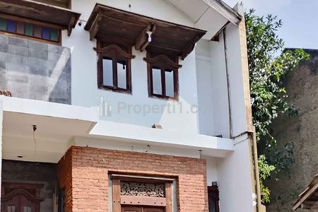 Dijual Rumah di Perumahan Setraduta Bandung