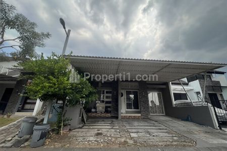 Jual Rumah Queenstown Pool Kolam di Citraland Surabaya