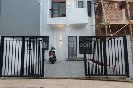 Dijual Rumah Baru Non Komplek Siap Huni di Cijantung Jakarta Timur