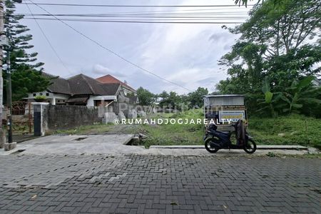 Jual Tanah Kavling Strategis Lingkungan Premium Jl. Kaliurang Km 6 Sleman Yogyakarta Dekat UGM, UNY, PAKUWON