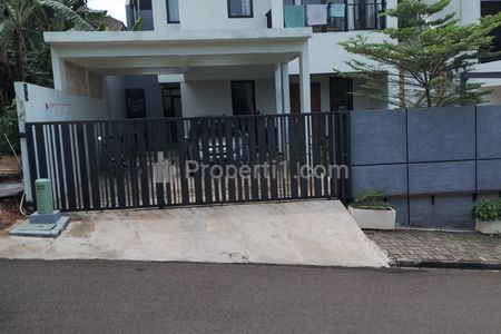 Disewakan Rumah Baru dengan Swimming Pool Lokasi Belakang Cinere Mall, Depok