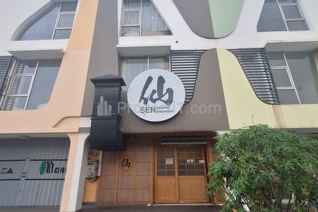 Jual Ruko 3 Lantai Siap Usaha di Trivium Square, Lippo Cikarang, Bekasi - Hanya 10 Menit ke Tol Cikarang