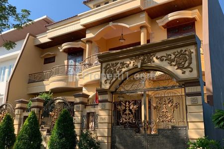 Rumah Dijual Villa Royal Pakuwon City Mulyorejo Surabaya Timur