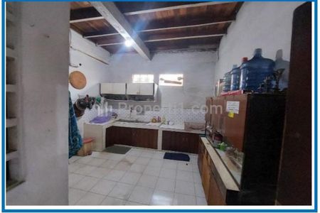 Jual Rumah Tua Luas Nyaman dan Strategis di Duku 24, Pesanggrahan, Jakarta Selatan