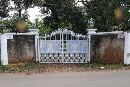 Dijual Tanah Pinggir Jalan Bonus Rumah (100 m) Strategis di Arco Tajur Halang Bogor