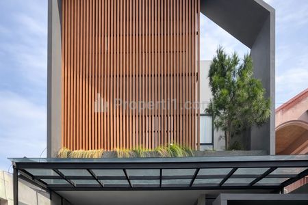 Jual Rumah Baru Renovasi di Lebak Bulus, Jakarta Selatan - Swimming Pool & Semi Furnished