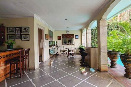 Dijual Rumah Bagus di Kawasan Premium Kemang, Jaksel