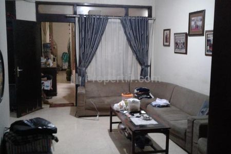 Dijual Rumah Strategis di Karasak Bandung