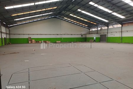 Dijual Gedung Strategis Sayap Buah Batu Bandung