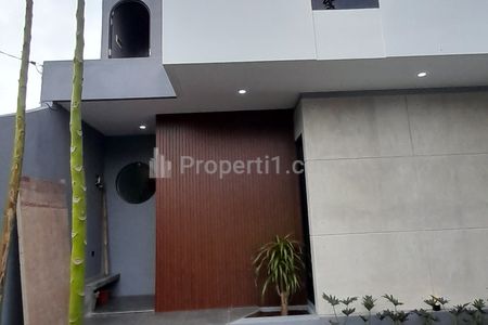 Dijual Rumah Baru 2 Lantai Industrial Modern di Sayap Turangga / Martanegara – LT 120 m², Rooftop & 4 KT | 2,445 M