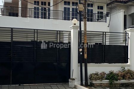 Dijual Rumah Mewah Megah Private Kolam Renang di Menteng Jakarta Pusat