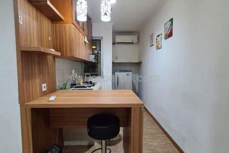 Disewakan Apartemen 2BR Furnish Lantai Tinggi di Sudirman Park Jakarta Pusat