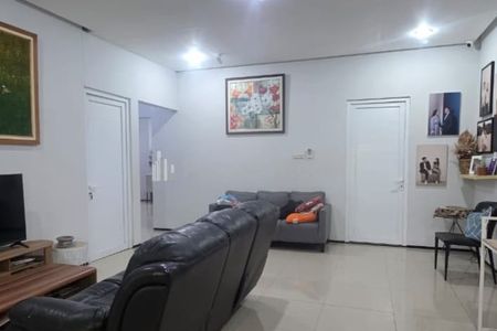 Disewakan Rumah Kav DKI Luas Tanah 313 m2 di Jakarta Barat