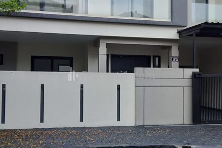 Dijual Rumah Mewah 2 Lantai di Puspita Loka BSD