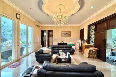 Dijual Rumah 2 Lantai di Patal Senayan, Jakarta Selatan