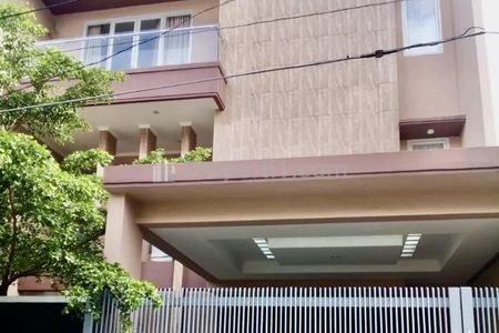 Dijual Rumah Mewah Siap Huni di Jalan Aries, Jakarta Barat