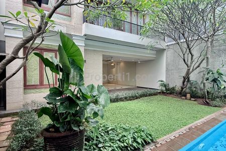 Sewa Rumah Mewah di Cipete Gaharu, Jakarta Selatan Dekat MRT Cipete - 5+2 Kamar Tidur