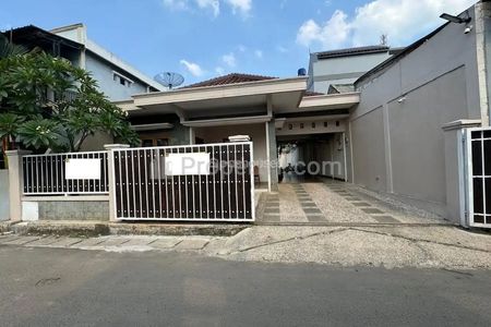 Dijual Rumah Mewah di Jalan H. Enang, Kota Depok