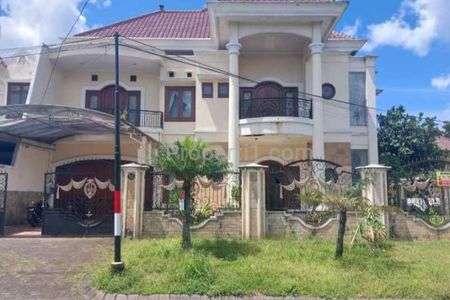 Dijual Rumah Pojokan di Pondok Blimbing Indah (Perumahan Araya), Kota Malang