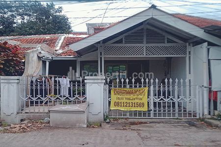 Sewa Rumah 3 Kamar Tidur 1 Kamar Mandi Carport untuk Rumah Tinggal Kantor atau Komersial Jalan Lebar Bebas Banjir di Antapani Bandung
