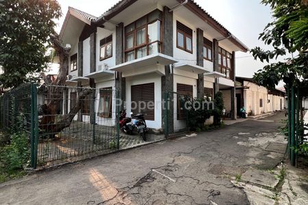 Dijual Tanah Komersial dan Bangunan Hitung Tanah Area Bebas Banjir di Lebak Bulus Jakarta Selatan