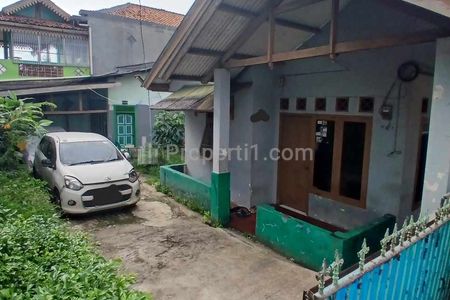 Dijual Rumah Second Tanah Luas Strategis di Srengseng Sawah Jakarta Selatan