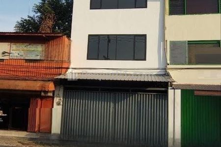 Ruko Dijual di Peneleh Genteng Surabaya Timur
