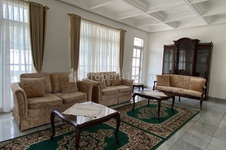 Disewakan Rumah Area Mega Kuningan 4BR Private Pool - Jakarta Selatan