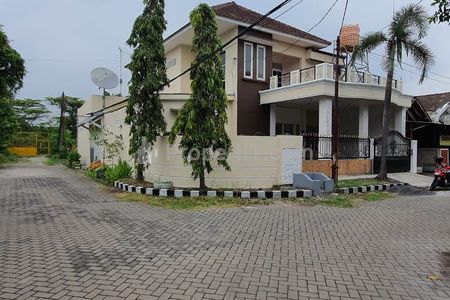 Rumah Usaha Disewakan di Perumahan Wiguna Gunung Anyar Surabaya Timur