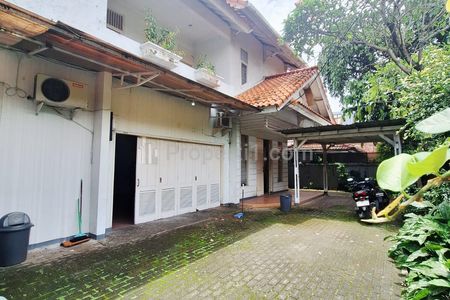 Disewakan Rumah Homey Private Pool di Cipete, Jakarta Selatan