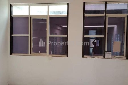 Jual Murah Rumah Ex Gudang Siap Usaha di Donowati Surabaya Barat