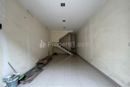 Dijual Ruko 4 Lantai Lokasi Bagus Siap Pakai di Jalan Gunung Sahari Jakarta Pusat
